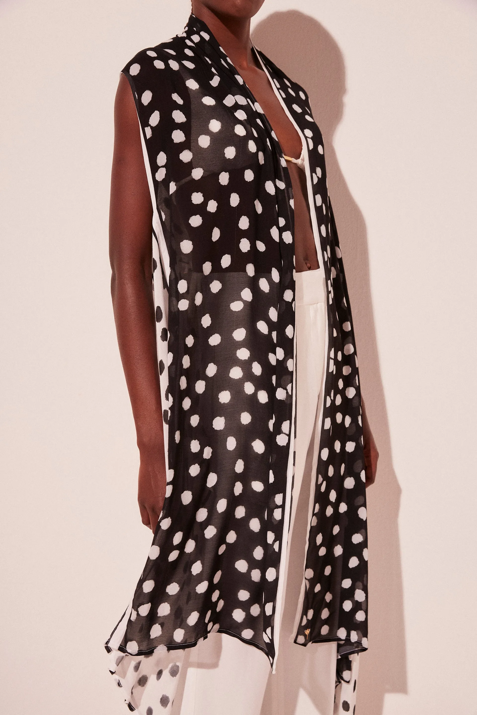 B&W Polka Dot Scarf Midi Cape E4900A2091