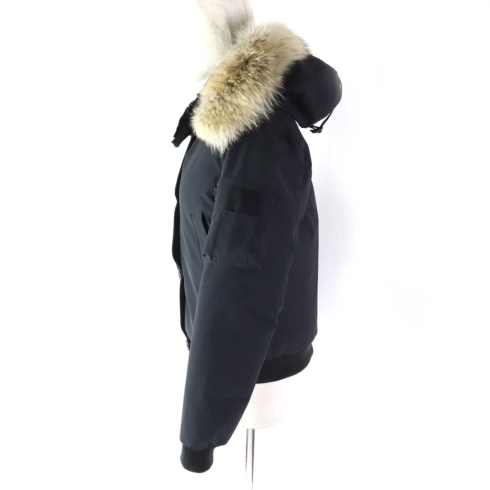 CANADA GOOSE Labrador Bomber Down Jacket Navy M