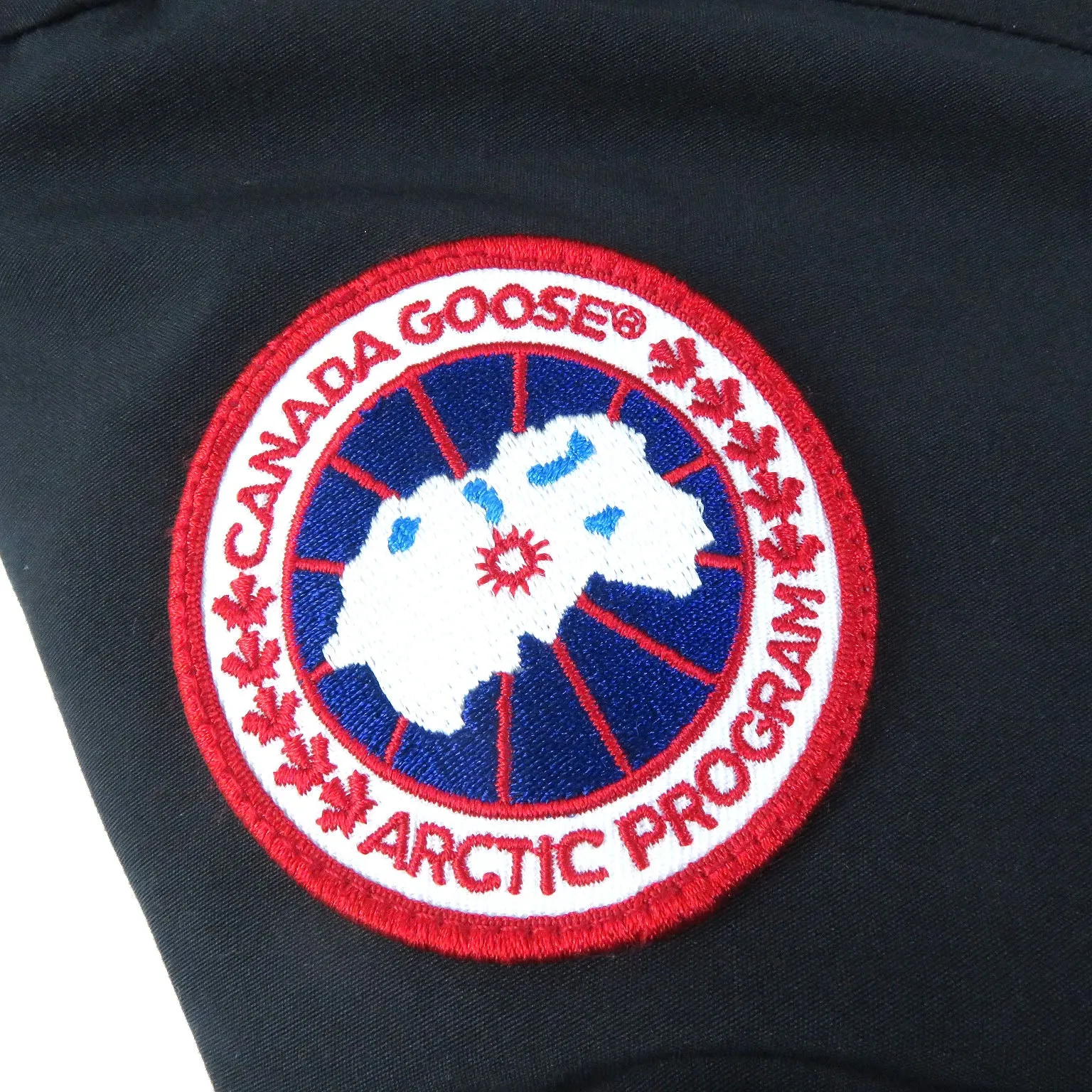 CANADA GOOSE Labrador Bomber Down Jacket Navy M