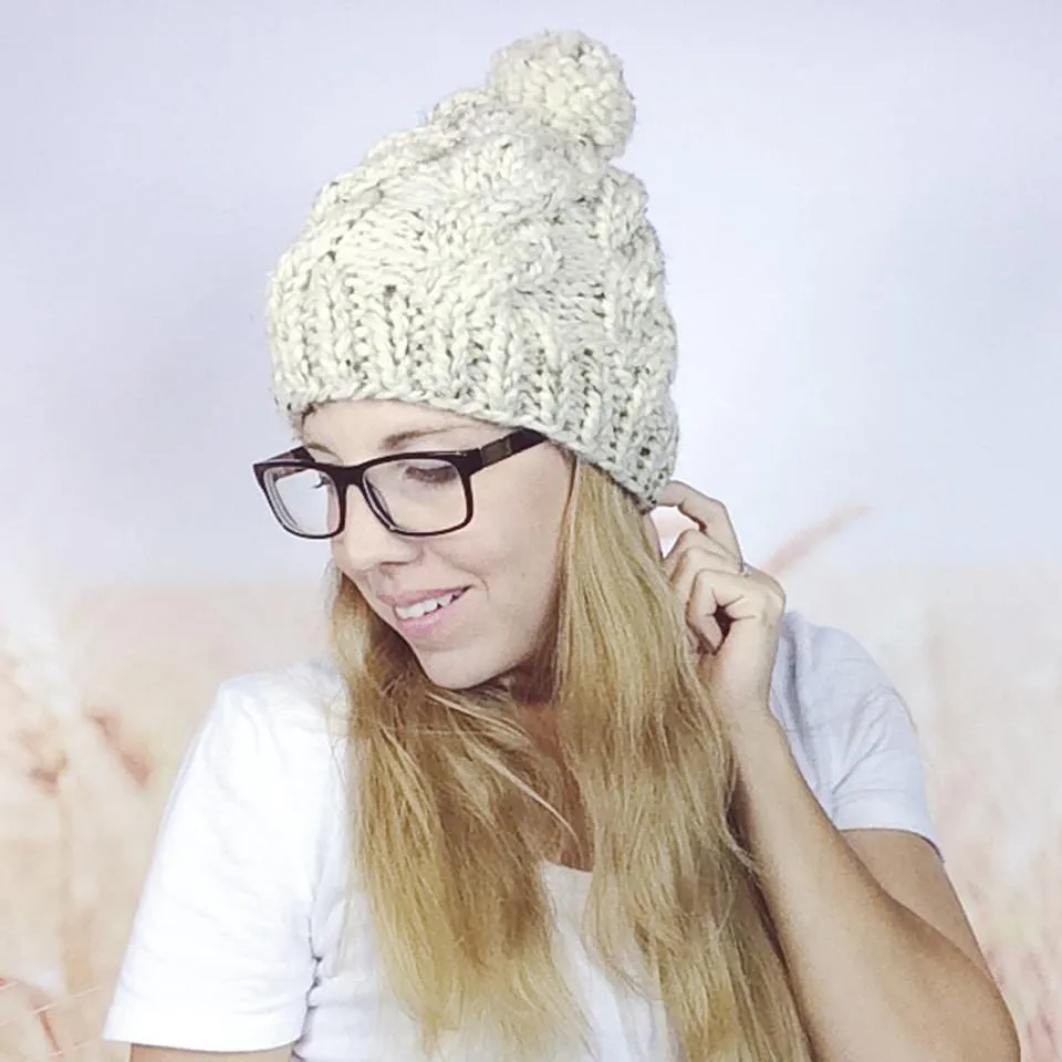 Chunky Cable Knit Winter Pom Pom Beanie Hat for Women in Oatmeal